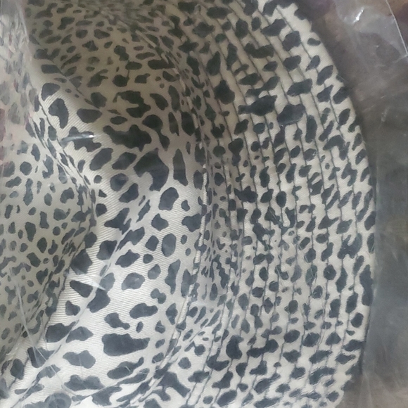 Michael kors gorgeous bucket hat love mine - Picture 2 of 6